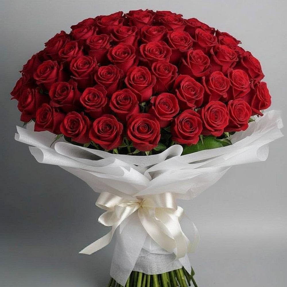 Букет 101 Красная роза Блэк Мэджик в Севастополе