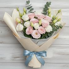 Букет цветов из:  Лизиантусы в Севастополе