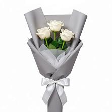 Букет 3 белые розы в Севастополе