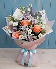 Букет цветов из:  Лизиантусы, Розы, Альстромерии и Гипсофила в Севастополе