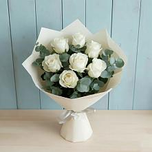 Букет Белые розы в Эвкалипте в Севастополе