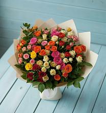 Букет Микс из разноцветных кустовых роз в Севастополе